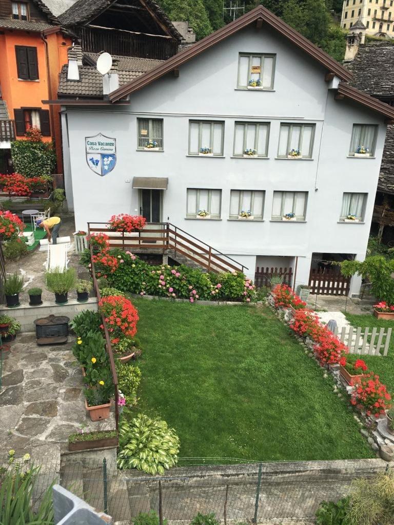 Casa Vacanza Pizzo Camino Calasca-Castiglione Bagian luar foto